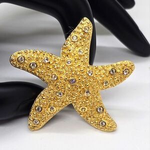 SWAROVSKI Starfish Crystal Pin Brooch Textured Gold Tone Excellent Condition